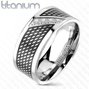 Prsten z titanu - černá a stříbrná barva, zirkony v diagonální linii - Velikost: 59 obraz