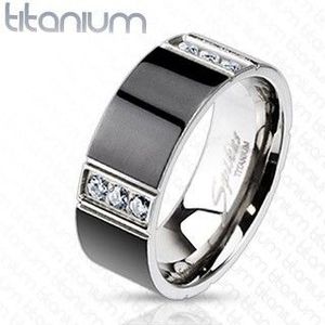 Prsten z titanu předělený čtyřmi řadami čirých zirkonů - Velikost: 59 obraz