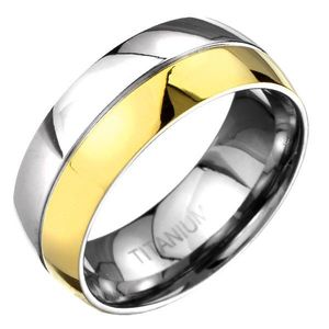 Prsten z titanu - zlato-stříbrný zaoblený prsten s dělící rýhou - Velikost: 57 obraz