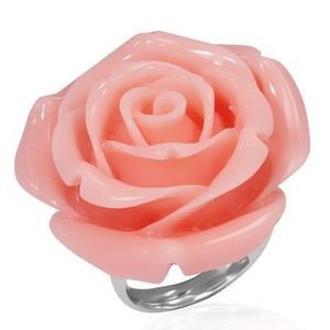 Prsten z oceli - růžový rozkvetlý květ z pryskyřice - Velikost: 49 obraz