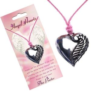 Růžový náhrdelník, stříbřité srdce s jedním křídlem obraz