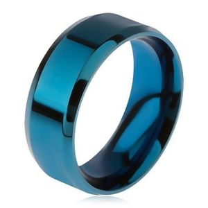 Lesklý ocelový prsten modré barvy, zkosené okraje - Velikost: 56 obraz