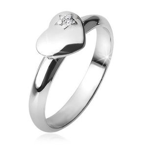 Prsten s vypouklým souměrným srdcem, hvězda, zirkon, ze stříbra 925 - Velikost: 49 obraz
