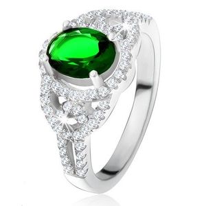 Prsten - oválný zelený zirkon, lem, zaoblené linie, čiré kamínky, stříbro 925 - Velikost: 49 obraz
