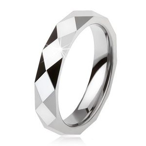 Wolframový prsten ocelově šedé barvy, geometricky broušený povrch - Velikost: 49 obraz