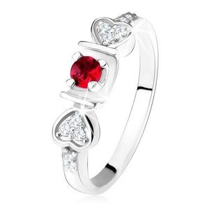 Lesklý prsten - stříbro 925, růžový kulatý zirkon ve žlábku, srdíčka, čiré kamínky - Velikost: 50 obraz