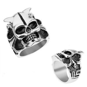 Ocelový prsten stříbrné barvy, lebka s rohy, srdce, kuličky, hranaté linie - Velikost: 58 obraz
