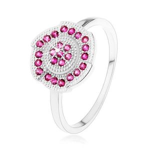 Stříbrný 925 prsten, gravírovaný kvítek zdobený růžovými zirkonky - Velikost: 50 obraz