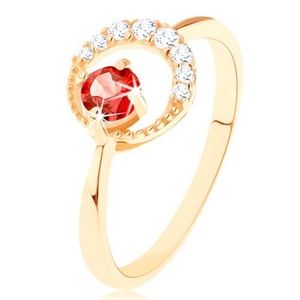 Zlatý prsten 375 - zirkonový srpek měsíce, kulatý červený granát - Velikost: 50 obraz