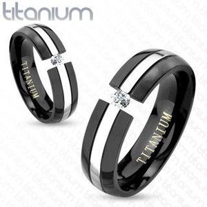 Černý titanový prsten, zaoblený povrch, pás stříbrné barvy, zirkon, 6 mm - Velikost: 49 obraz