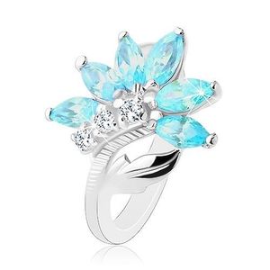 Prsten ve stříbrném odstínu, květ z čirých a modrých zirkonů, lesklý list - Velikost: 48 obraz