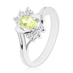 Prsten ve stříbrném odstínu, oválný světle zelený zirkon, oblouky, čiré zirkonky - Velikost: 50 obraz