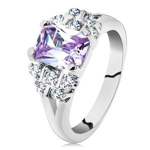 Prsten ve stříbrném odstínu s rozvětvenými rameny, světle fialový zirkon - Velikost: 49 obraz