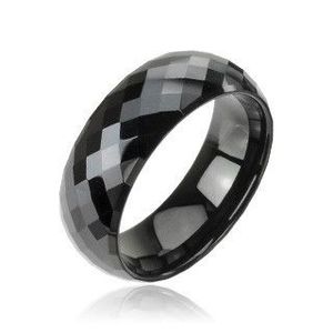 Lesklý wolframový prsten v černém odstínu - vybroušené kosočtverce, 8 mm - Velikost: 49 obraz