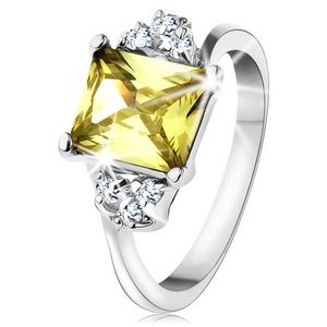Prsten ve stříbrném odstínu, obdélníkový zirkon ve žlutozelené barvě - Velikost: 60 obraz