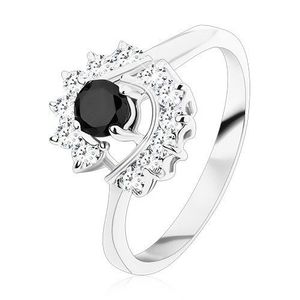 Prsten se zúženými rameny, kulatý černý zirkon, čiré zirkonové oblouky - Velikost: 49 obraz