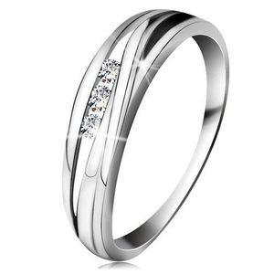 Briliantový prsten z bílého 14K zlata, zvlněné linie ramen, tři čiré diamanty - Velikost: 60 obraz