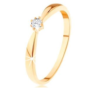 Prsten ze žlutého 14K zlata - zaoblená ramena, kulatý diamant čiré barvy - Velikost: 52 obraz