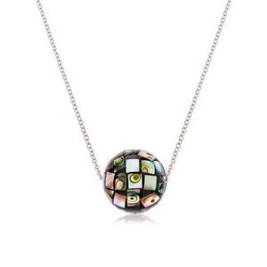 Ocelový náhrdelník, lesklá kulička zdobená úlomky mušle Abalone obraz