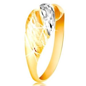 Zlatý prsten 585 - vypouklé pásy žlutého a bílého zlata, blýskavé rýhy - Velikost: 48 obraz