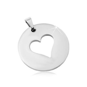 Ocelový přívěsek ve stříbrném odstínu, matný kruh s výřezem ve tvaru srdce obraz