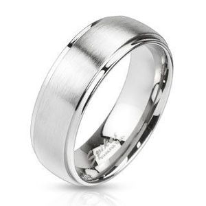 Prsten z oceli ve stříbrném barevném odstínu - matný proužek uprostřed, 6 mm - Velikost: 49 obraz