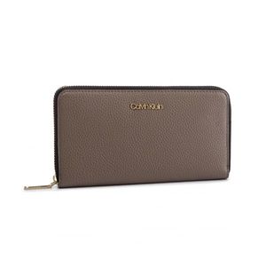 Calvin Klein dámská velká světle hnědá peněženka Neat obraz