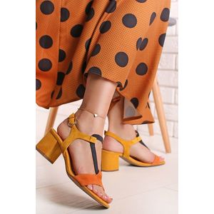 Žluto-oranžové kožené sandály 2-28352 obraz