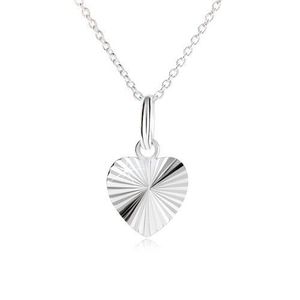 Souměrné srdce s paprskovitými zářezy na řetízku - náhrdelník ze stříbra 925 obraz