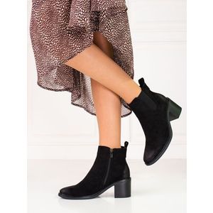 Komfortní černé dámské kotníčkové boty na širokém podpatku obraz