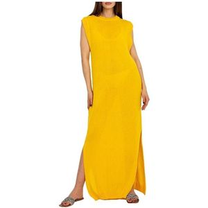 žluté pletené letní šaty s rozparky obraz