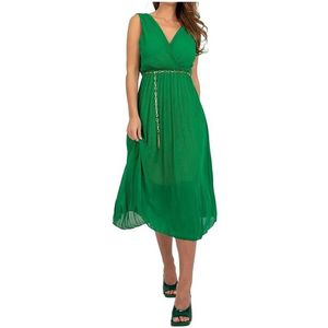Zelené plisované midi šaty s řetízkovým páskem obraz