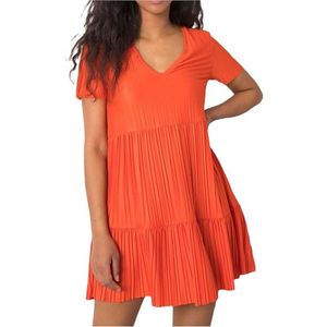 Oranžové šaty s volánem obraz