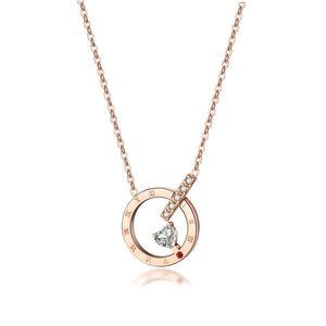 Ocelový náhrdelník měděný - kruh s římskými číslicemi, zirkonové srdce obraz