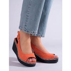 Módní dámské sandály oranžové na klínku obraz