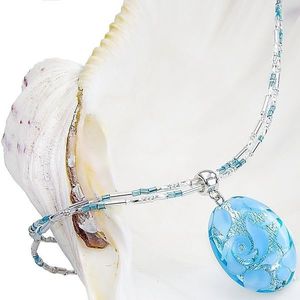 Lampglas Elegantní náhrdelník Blue Lace s perlou Lampglas s ryzím stříbrem NP4 obraz