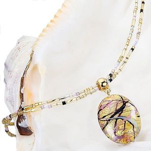 Lampglas Krásný náhrdelník pro ženy Romantic Roots s perlou Lampglas s 24karátovým zlatem NP13 obraz