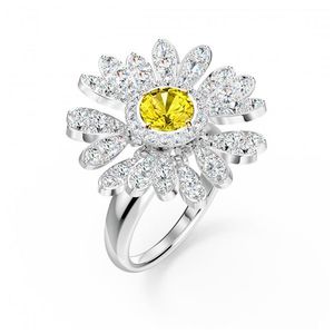 Swarovski Půvabný prsten s krystaly Eternal Flower 5534936 52 mm obraz