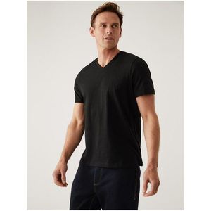 Černé pánské bavlněné basic tričko s véčkovým výstřihem Marks & Spencer obraz