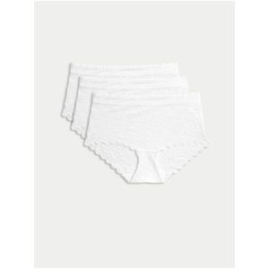 Sada tří dámských krajkových kalhotek s technologií Flexifit™ v bílé barvě Marks & Spencer obraz