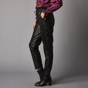 Blancheporte Koženkové kalhoty se žabičkovaným pasem černá 52 obraz