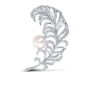 JwL Luxury Pearls Překrásná perlová brož Peříčko JL0699 obraz