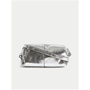 Metalická kabelka přes rameno z koženky Marks & Spencer stříbrná obraz