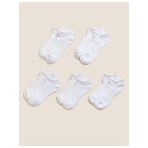 Sada pěti párů dámských sportovních ponožek v bílé barvě Marks & Spencer Trainer Liners™ obraz