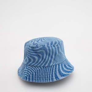 Reserved - Vzorovaný džínový klobouk - Modrá obraz