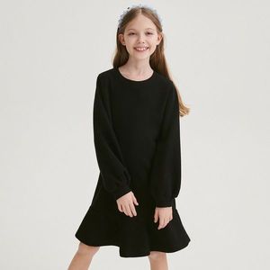 Reserved - Šaty s ozdobným volánem - Černý obraz