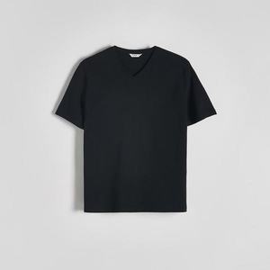 Reserved - Tričko střihu slim s výstřihem do V - Černý obraz