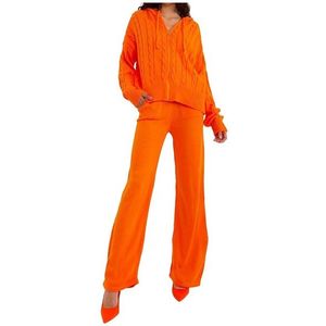 Oranžový komplet kalhot a svetru obraz