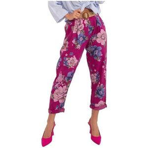 Fialové kalhoty s květinovým vzorem obraz