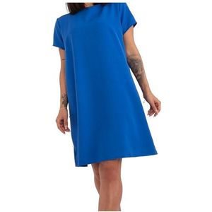 Modré mini šaty s mašlí na zádech obraz